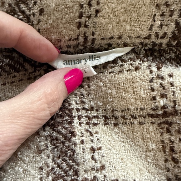 Plaid Button-Up Jacket - Picture 2 of 3